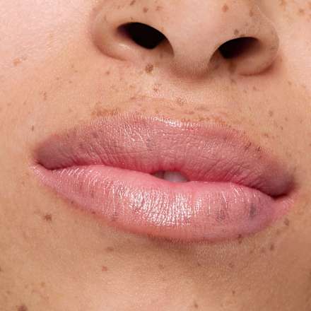 Lippenstift Hydrating Nude 301 Romantic essence