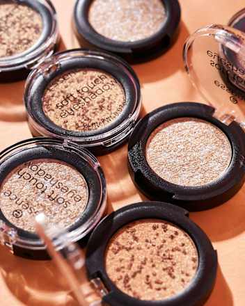 Lidschatten Soft Touch 06 Pitch Black essence