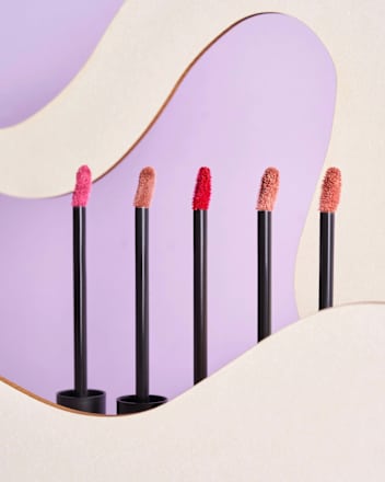 Lippenstift 8H Matte Liquid 04 Rosy Nude essence