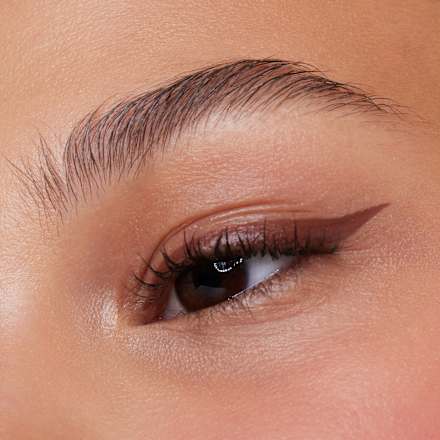 Eyeliner Lash Princess Braun essence