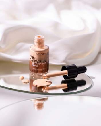 Primer The Glow. Illuminating 010 CATRICE