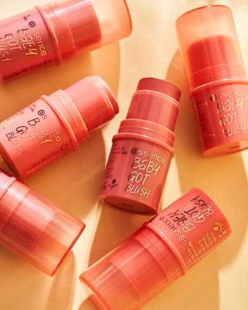 Baby Got Blush rumenilo u stiku – 10 tickle me pink essence
