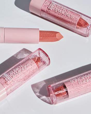 Drunk'n Diamonds Plumping balzam za usne – 010 Guilty Treasure CATRICE