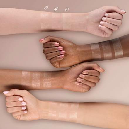 Highlighter All Over Glow Tint 010 Beaming Diamond CATRICE