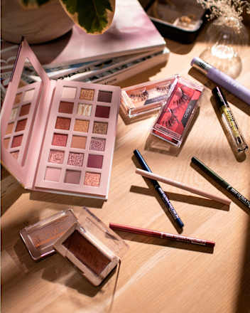 tužka na oči 20 hodin Ultra Precision 090 Ocean Eyes CATRICE