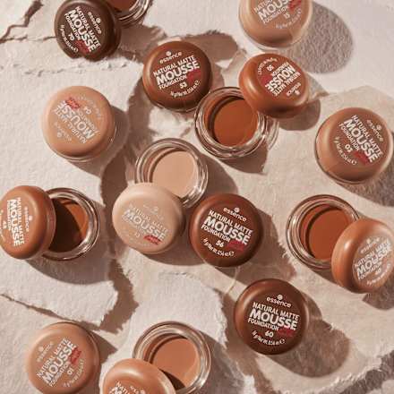Foundation Natural Matte Mousse 01  essence