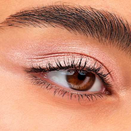 tekuté oční stíny luminous EYE TINT 01 Dazzling Rose essence