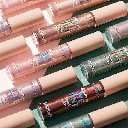 Lidschatten Liquid Luminous Eye Tint 06 Sparkly Jade essence