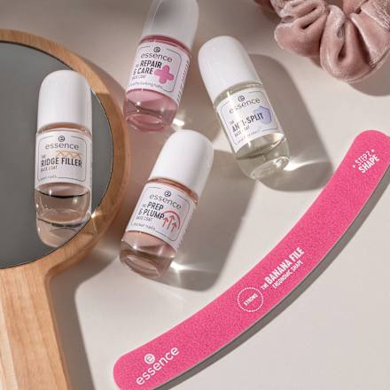 Base Coat  The Repair & Care essence