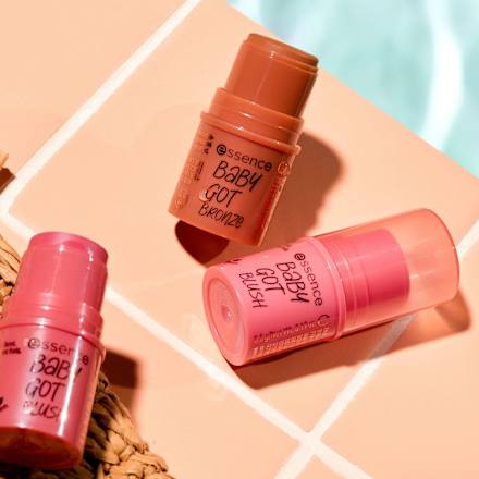Rdečilo za lica v stiku BABY GOT BLUSH, 10 tickle me pink essence