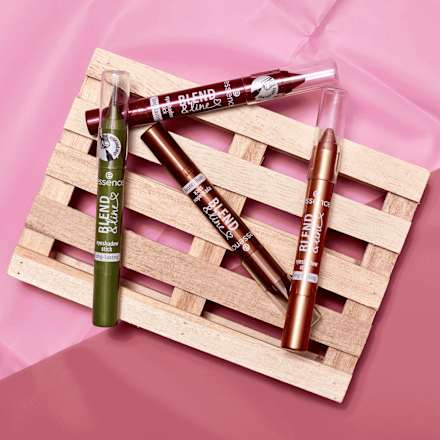 Lidschattenstift Blend & Line 01 Copper Feels essence