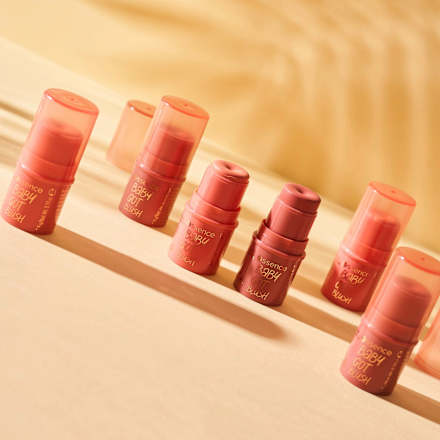 Rdečilo za lica v stiku BABY GOT BLUSH, 10 tickle me pink essence