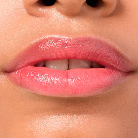 Lippenbalsam Disney Mickey and Friends 02 Red Berries Vibes! essence