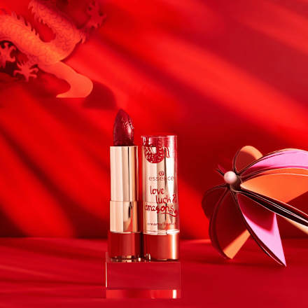 Lippenstift Love, Luck & Dragons 02 Dragons Dream In Red essence