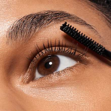 Stylingový gél na mihalnice Curl Freeze - 010 Milky Black Tint CATRICE