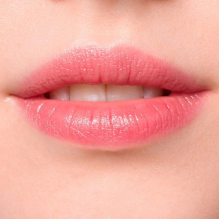 Lippenbalsam Disney Mickey and Friends 02 Red Berries Vibes! essence