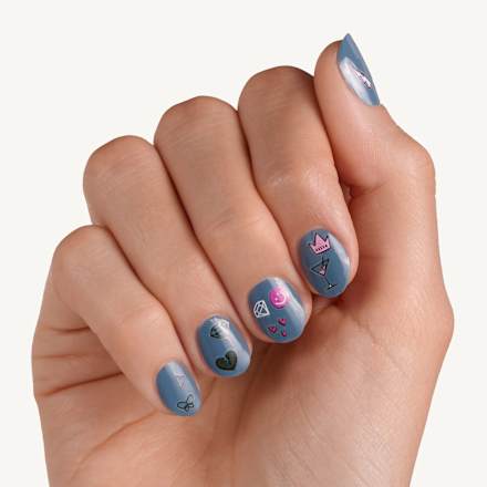 Nagelsticker Set Call Me Queen! essence