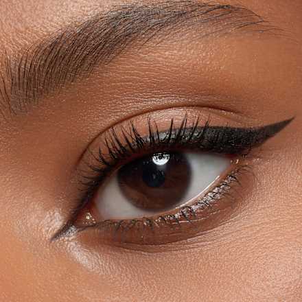 Eyeliner Super Fine 01 Deep Black essence