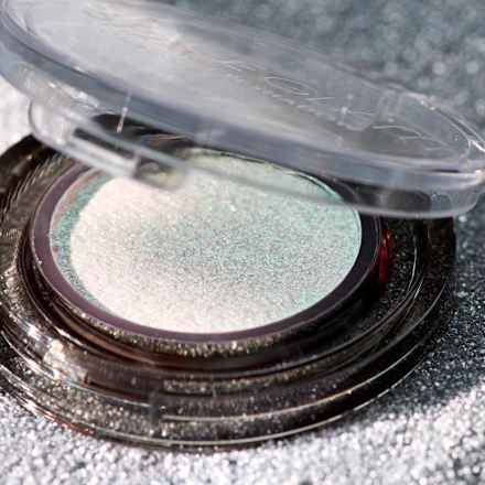 Lidschatten Space Glam Chrome 010 Moonlight Glow CATRICE