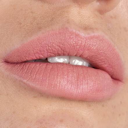 Scandalous Matte karmin za usne – 010 Plain Truth CATRICE
