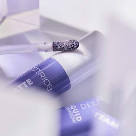 Lidschatten Deep Matte Liquid 030 Very Violet CATRICE