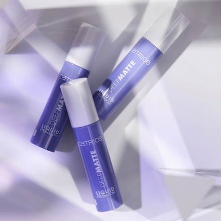 Lidschatten Deep Matte Liquid 030 Very Violet CATRICE