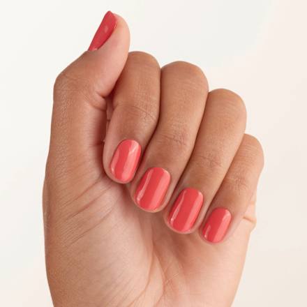 Gel Colour lak za nokte – 52 coral Me Maybe essence
