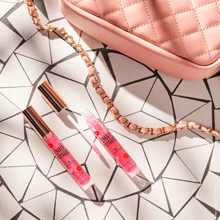 Lippenöl Emily In Paris by essence 01 Pardon Not Pardon essence