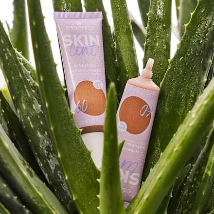 Foundation Skin Tint Hydrating Natural Finish 60 essence