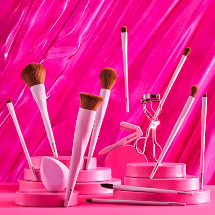 Pripomoček za vihanje trepalnic 01 All The Way Up  essence