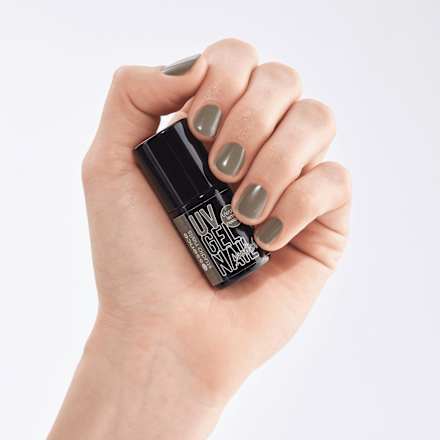 UV Nagellack Studio Nails 09 Cargo Couture essence