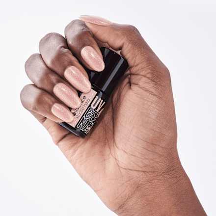 UV Nagellack Studio Nails UV Gel Nail 03 In Rosegold We Trust essence