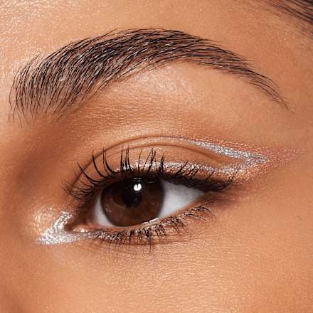 Vodoodolná ceruzka na oči 20H Ultra Precision - 120 Icy Silver CATRICE