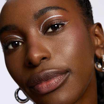 Vodoodolná ceruzka na oči 20H Ultra Precision - 120 Icy Silver CATRICE