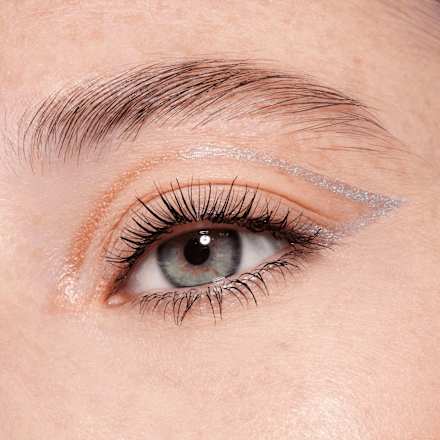 Vodoodolná ceruzka na oči 20H Ultra Precision - 120 Icy Silver CATRICE