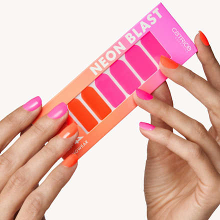 Folii autoadezive pentru unghii Neon Blast 020 Neon Thunder CATRICE