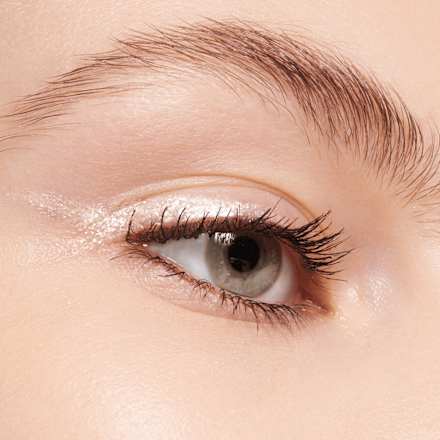 Flüssiger Eyeliner Eye Sparkle 01 Sparkling Lights essence