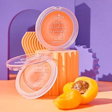Blush Got A Crush On Apricots 01 Abracadapricots essence