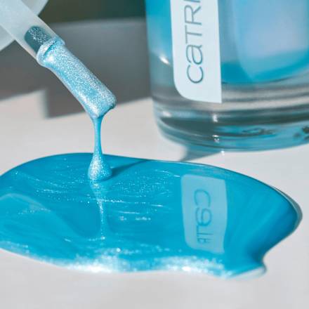 Nagellack Poolside Of Life C02 Deep Dive CATRICE
