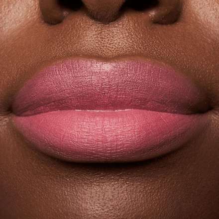 the slim Stick ruž za usne – 104 Baby Got Blush essence