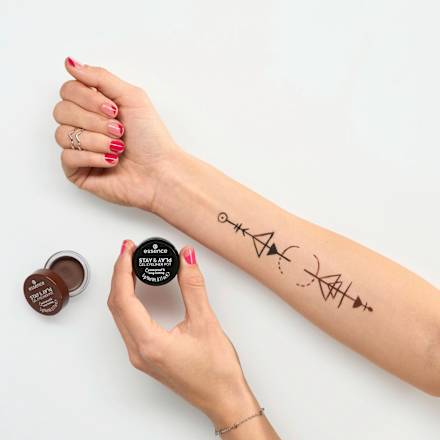 Tuș gel Gel Eyeliner Stay & Play Rezistent la apă 02 Brown essence