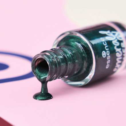 Nagellack 73 Emerald Energy essence