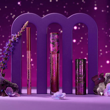 Lippenstift Satin In The Bloom'light 01 Kisses At Midnight essence