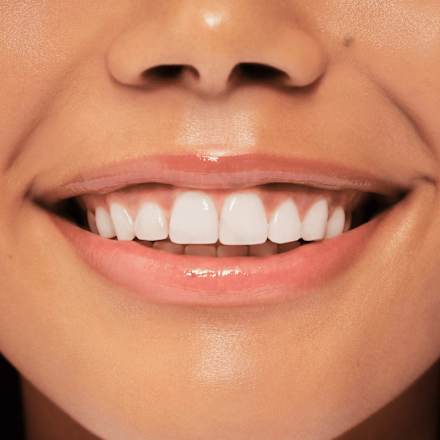 Lippenöl Hydra Kiss Disney Pixar Up 01 Cloud Surfing essence