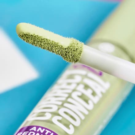 korektor proti začervenání CORRECT & CONCEAL100 essence