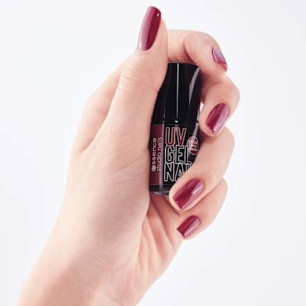 UV Nagellack Studio Nails UV Gel Nail 106 Chic On Fleek essence
