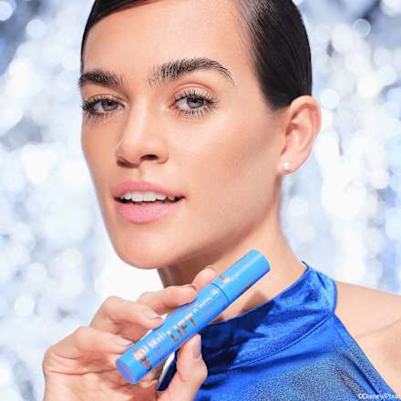 Mascara Lift Up Volume & Lift Power Hold Disney Pixar Finding Dory Waterproof 010 Deep Black CATRICE
