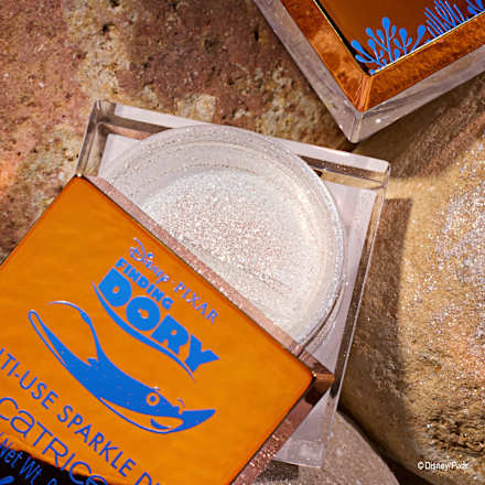 Highlighter Disney Pixar Finding Dory Multi-Use Sparkle Dust CATRICE