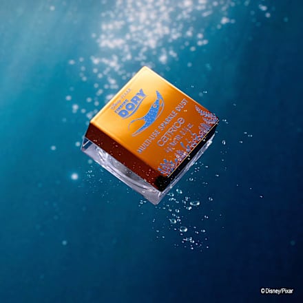 Highlighter Disney Pixar Finding Dory Multi-Use Sparkle Dust CATRICE