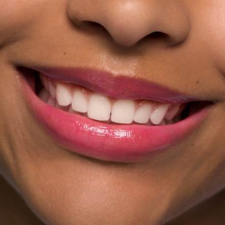 JUICY BOMB balzám na rty 03 Time To Pitaya essence